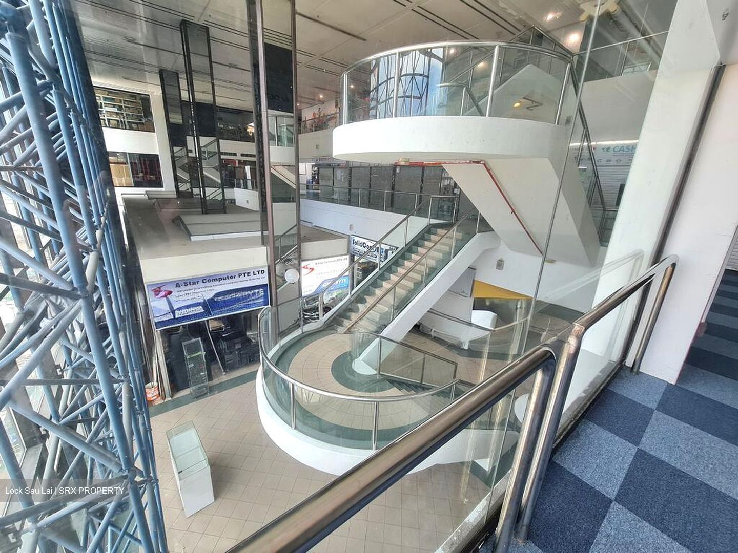 Sim Lim Square (D7), Shop House #590653761